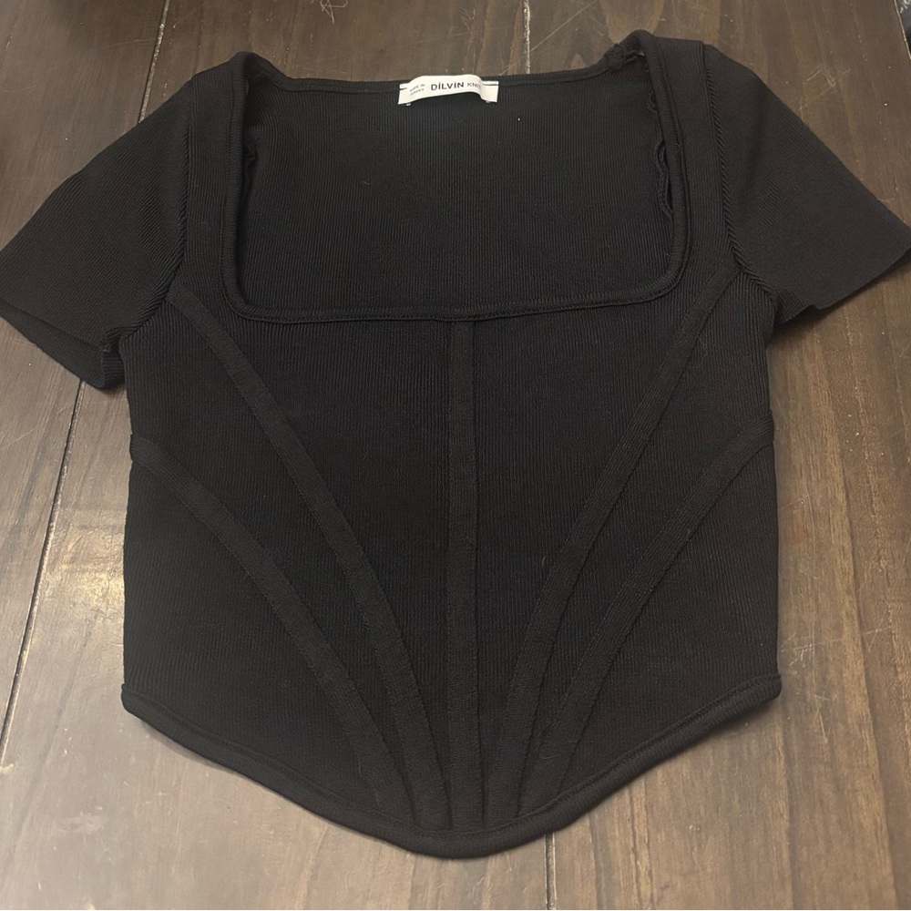 Dilvin Black Structured Women's Crop Top